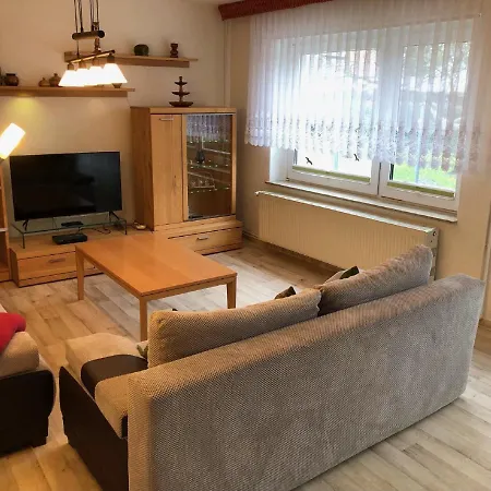 Nehmzowsgang 13 펜션