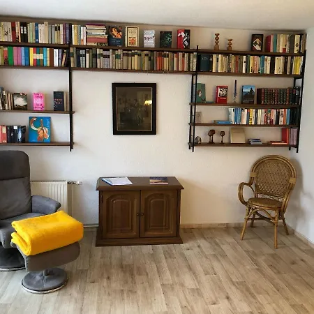 Nehmzowsgang 13 펜션